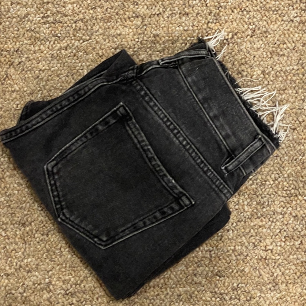 PacSun Black Cropped Jeans.